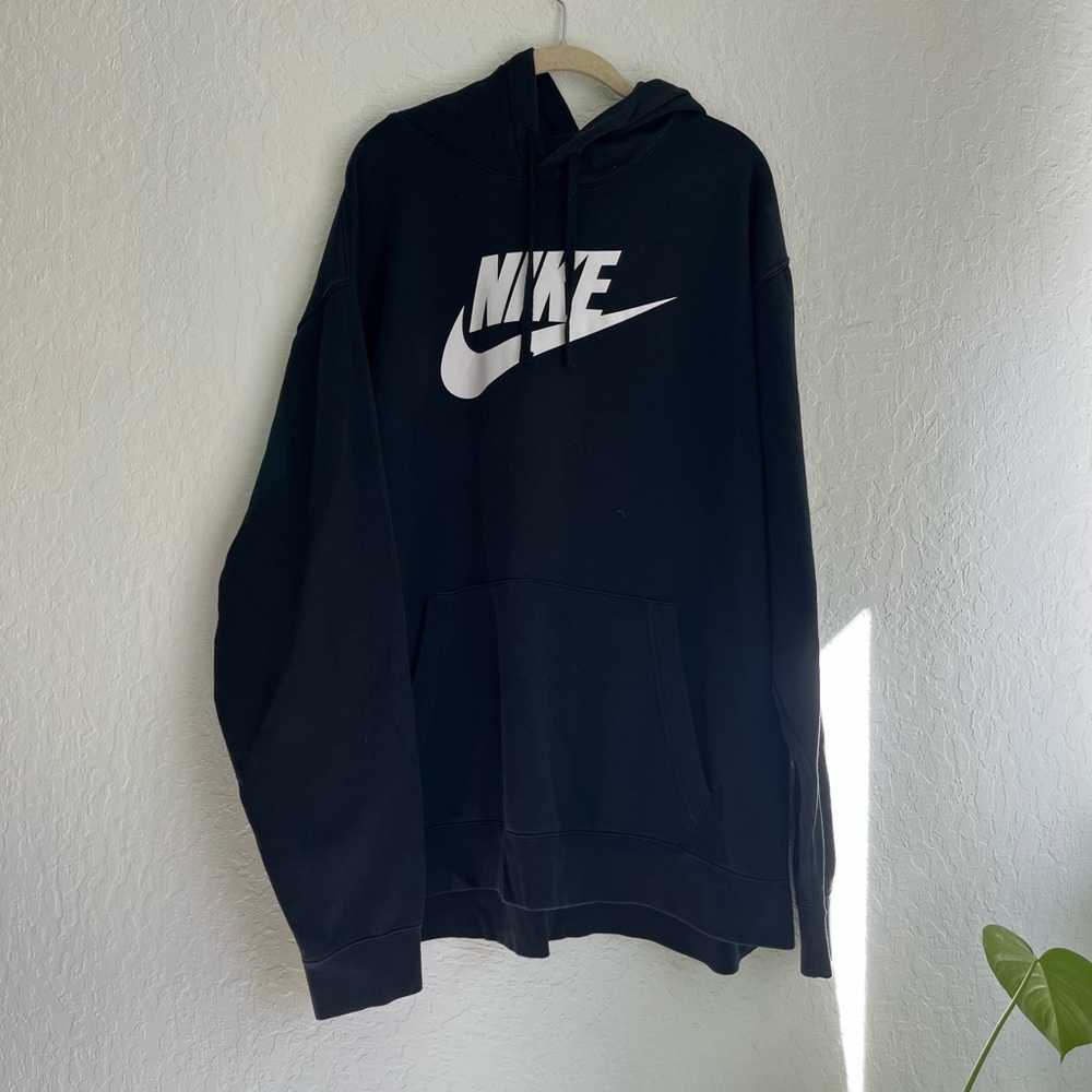 Nike Men's Black and White Logo Hoodie